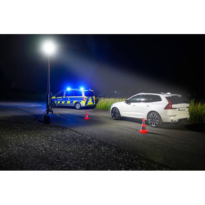 Sistem telescopic de iluminare temporara 320W - 45.000 lumeni - cu acumulator